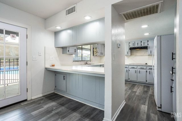 2705 Puder Street, Bakersfield, CA 93306