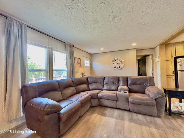 3253 Silver Mine Rd, Sonora, KY 42776