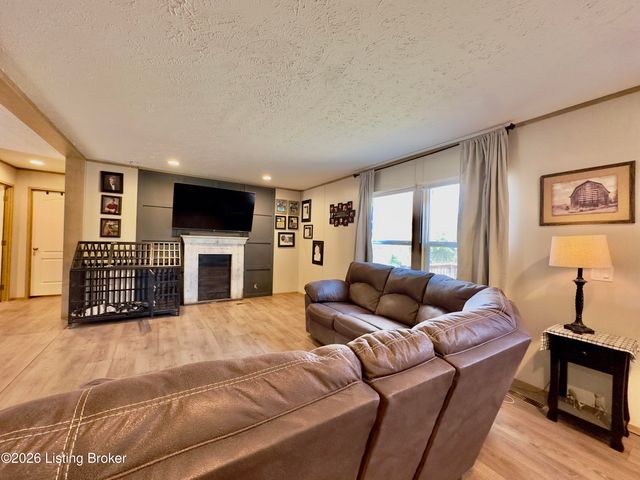 3253 Silver Mine Rd, Sonora, KY 42776