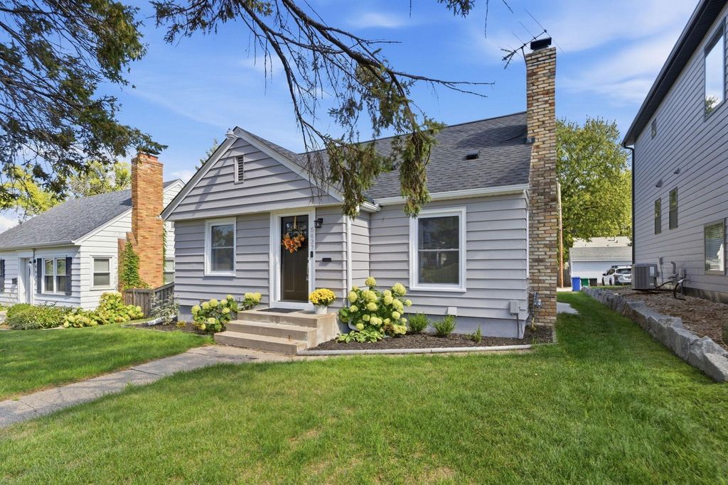 5637 Irving Avenue S, Minneapolis, MN 55419 — photo 2