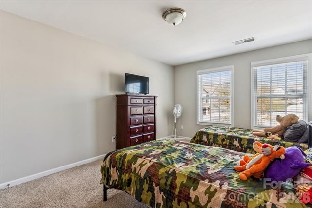 3896 Lake Breeze Drive, Sherrills Ford, NC 28673