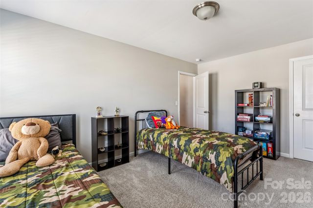 3896 Lake Breeze Drive, Sherrills Ford, NC 28673