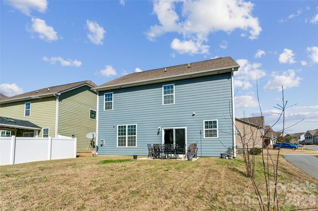 3896 Lake Breeze Drive, Sherrills Ford, NC 28673