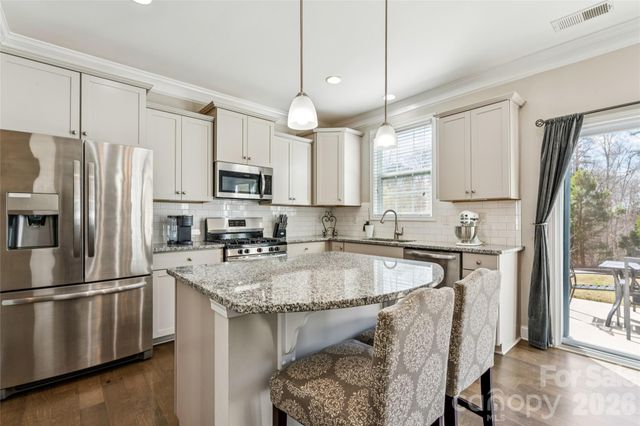 3896 Lake Breeze Drive, Sherrills Ford, NC 28673