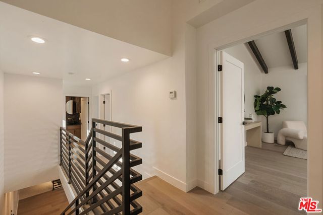 2474 Silver Ridge Avenue, Los Angeles, CA 90039