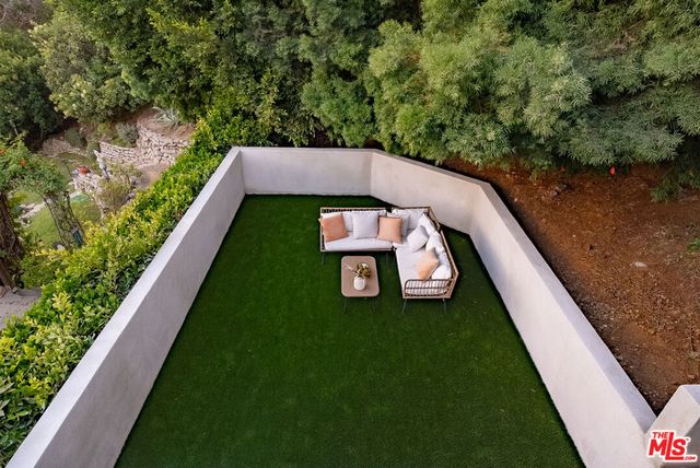 2474 Silver Ridge Avenue, Los Angeles, CA 90039