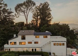2474 Silver Ridge Avenue, Los Angeles, CA 90039