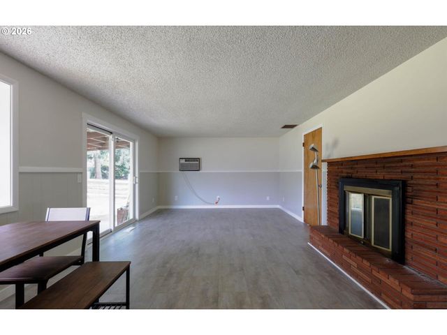 1210 RIVER BEND Rd, Salem, OR 97304