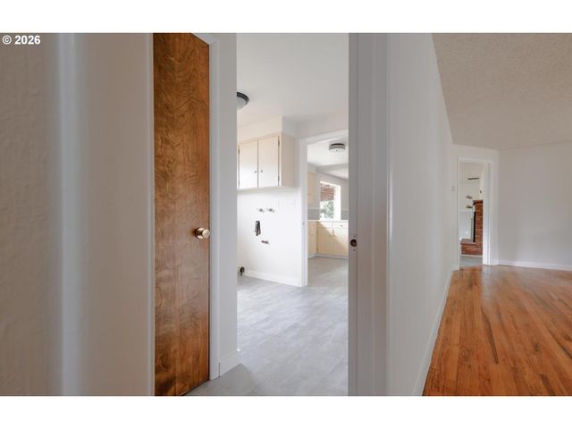 1210 RIVER BEND Rd, Salem, OR 97304