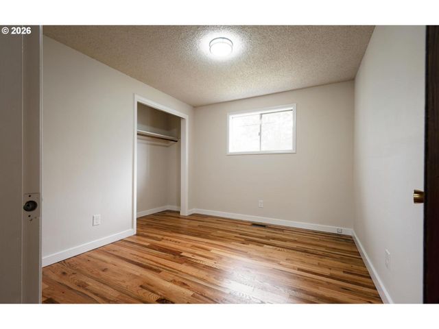 1210 RIVER BEND Rd, Salem, OR 97304
