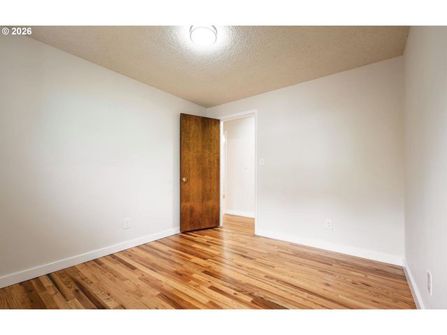 1210 RIVER BEND Rd, Salem, OR 97304