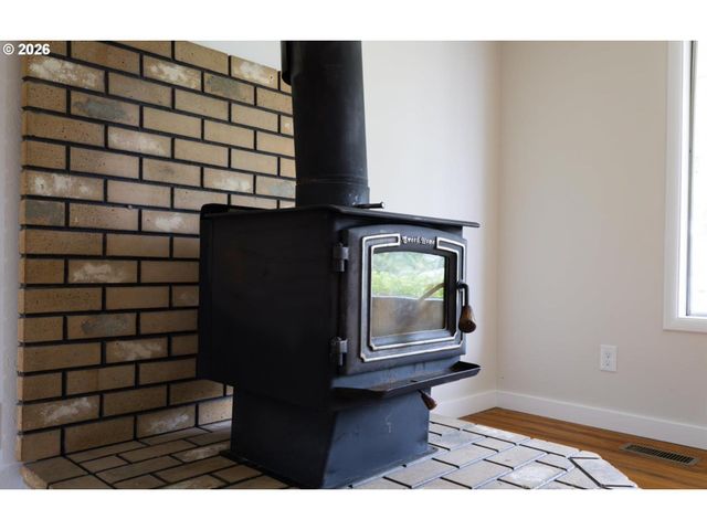 1210 RIVER BEND Rd, Salem, OR 97304