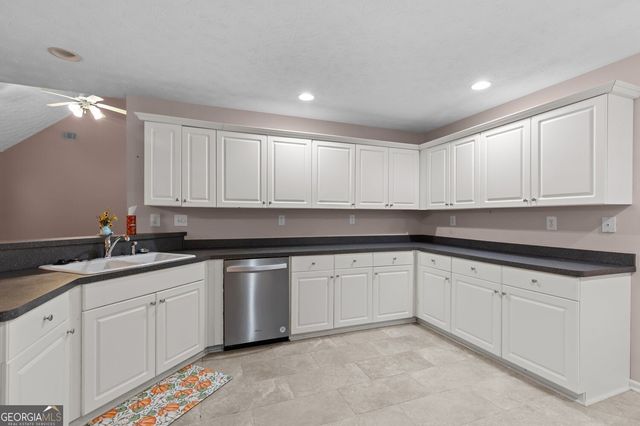2584 Rockwood Way SW, Stone Mountain, GA 30087