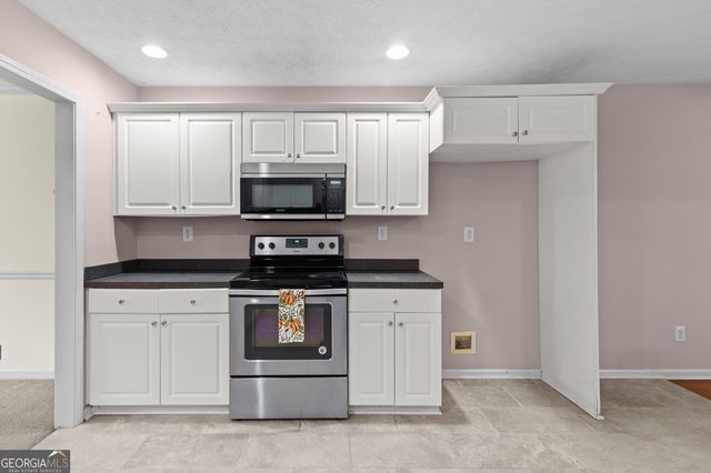 2584 Rockwood Way SW, Stone Mountain, GA 30087