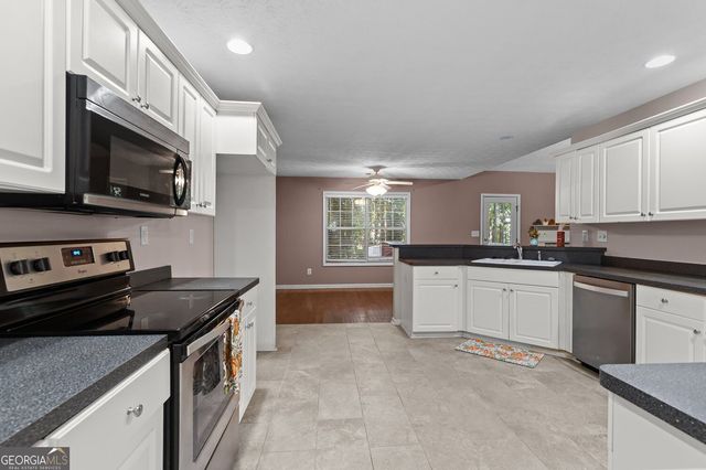 2584 Rockwood Way SW, Stone Mountain, GA 30087