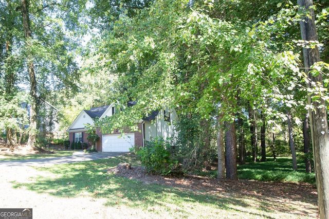 2584 Rockwood Way SW, Stone Mountain, GA 30087