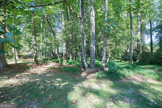 2584 Rockwood Way SW, Stone Mountain, GA 30087