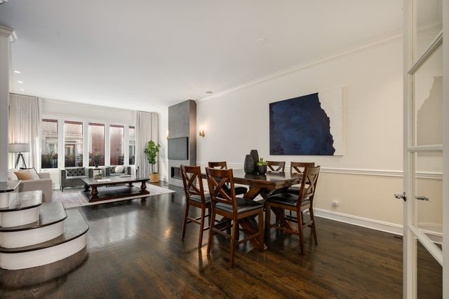 838 W ANCONA Street, Chicago, IL 60642