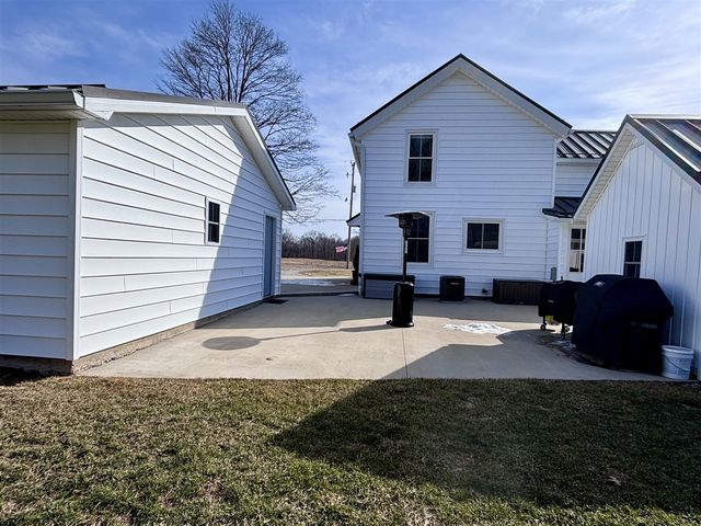 69640 Carls Road, Sturgis, MI 49091