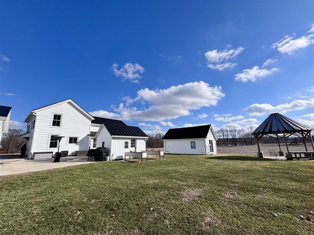 69640 Carls Road, Sturgis, MI 49091