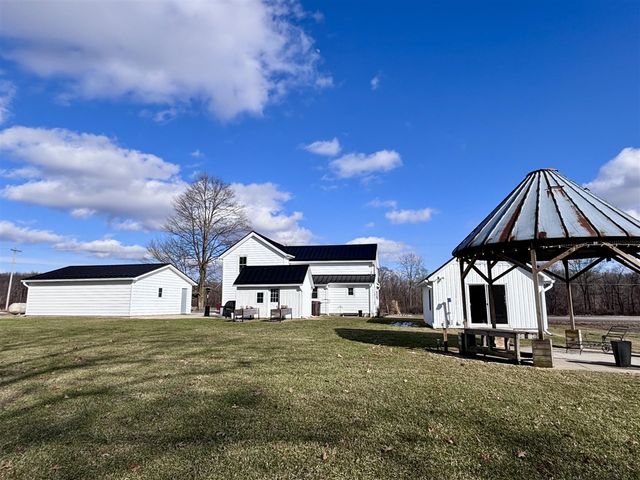 69640 Carls Road, Sturgis, MI 49091