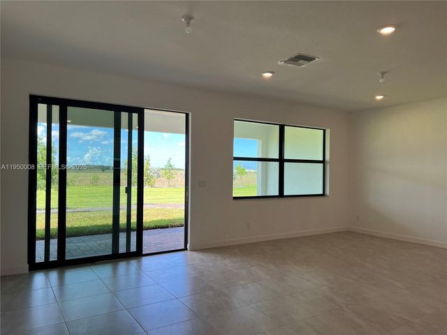 19667 Rugged Trunk Trl 0, Loxahatchee, FL 33470