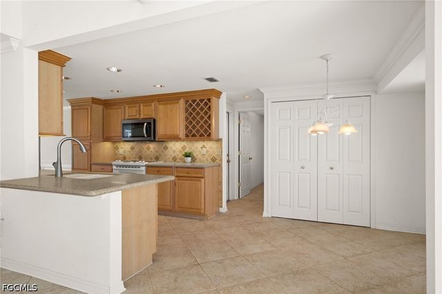 4102 SE 1st PL, Cape Coral, FL 33904