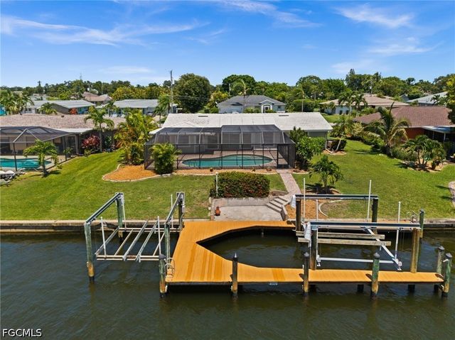 4102 SE 1st PL, Cape Coral, FL 33904