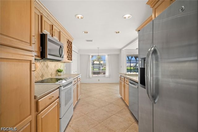4102 SE 1st PL, Cape Coral, FL 33904