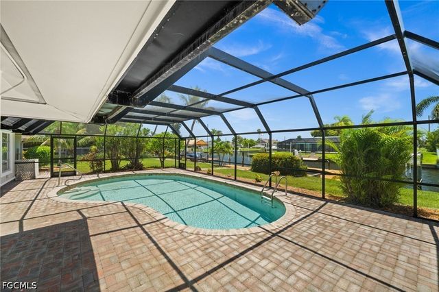 4102 SE 1st PL, Cape Coral, FL 33904