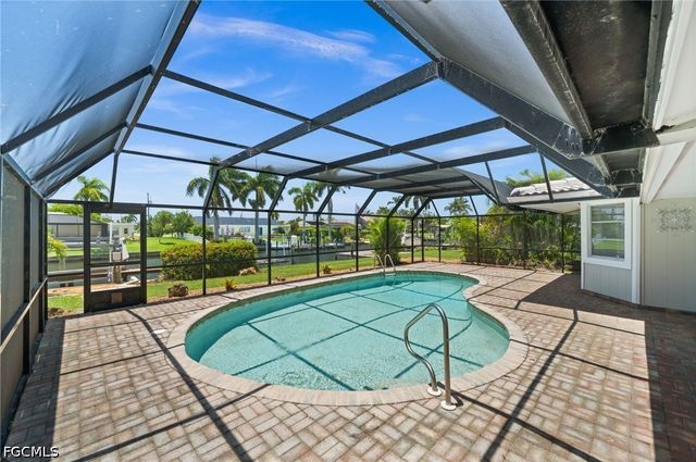 4102 SE 1st PL, Cape Coral, FL 33904