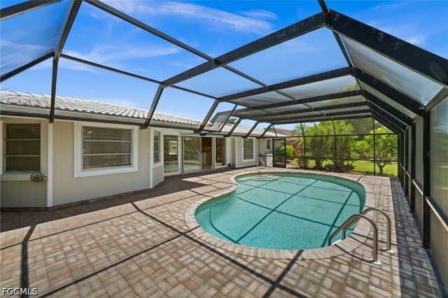 4102 SE 1st PL, Cape Coral, FL 33904