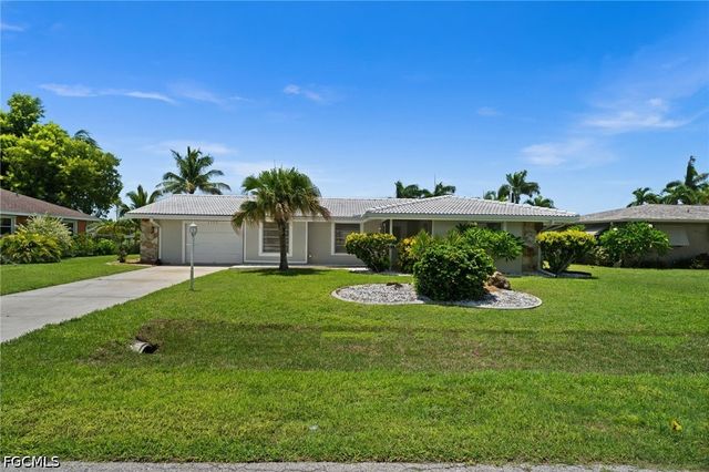 4102 SE 1st PL, Cape Coral, FL 33904
