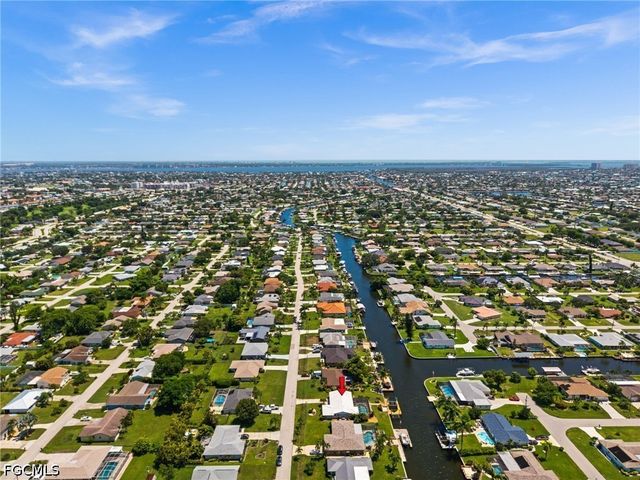 4102 SE 1st PL, Cape Coral, FL 33904