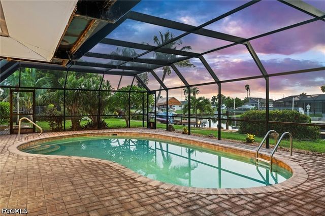 4102 SE 1st PL, Cape Coral, FL 33904