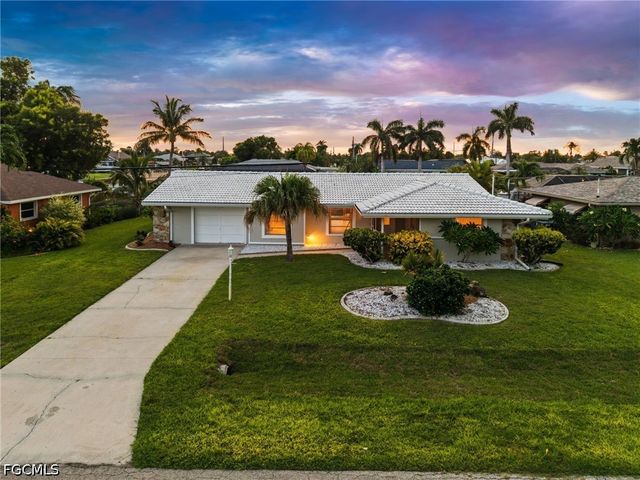 4102 SE 1st PL, Cape Coral, FL 33904