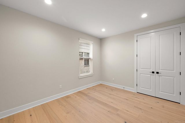 5908 Willow Grove Drive, Troy, MI 48085
