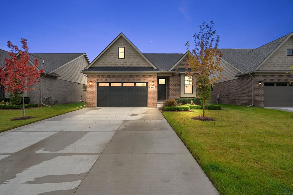 5908 Willow Grove Drive, Troy, MI 48085