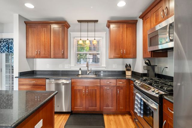 10 Barclay Road, Boston, MA 02132