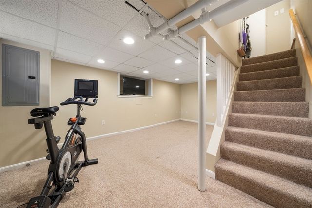 10 Barclay Road, Boston, MA 02132