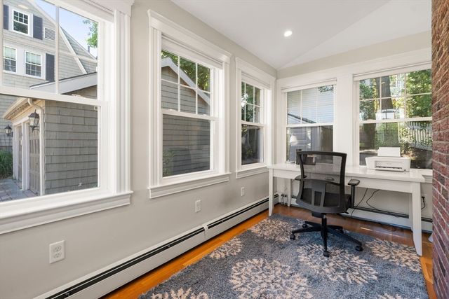 10 Barclay Road, Boston, MA 02132