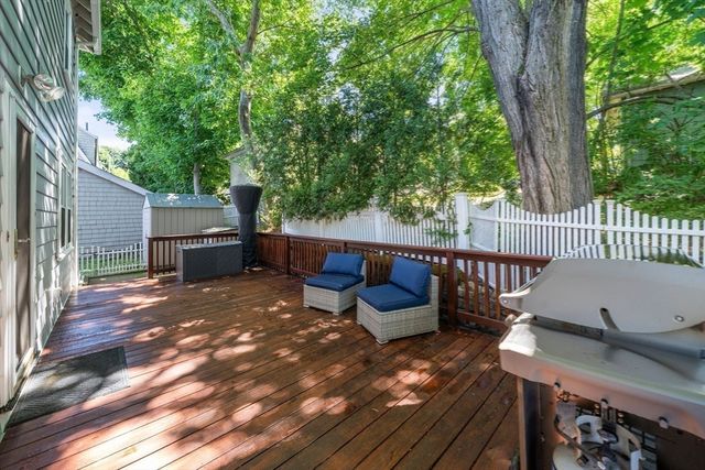 10 Barclay Road, Boston, MA 02132