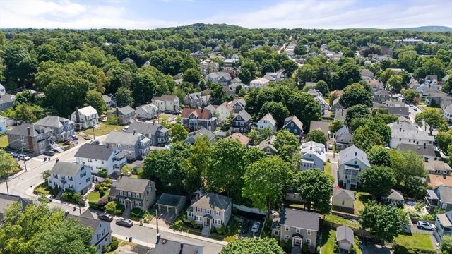 10 Barclay Road, Boston, MA 02132
