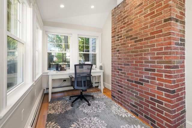 10 Barclay Road, Boston, MA 02132