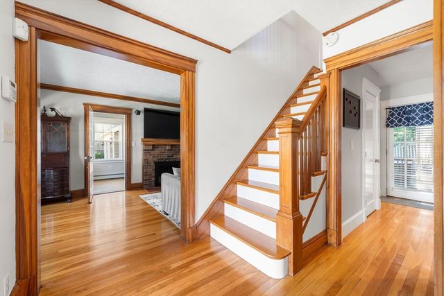 10 Barclay Road, Boston, MA 02132