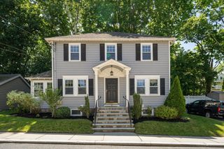10 Barclay Road, Boston, MA 02132