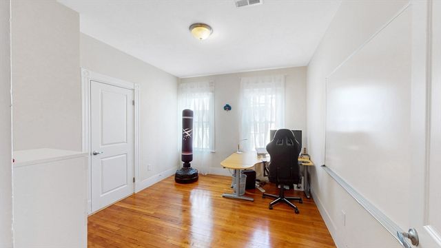 33 Plainfield 2, Boston, MA 02130