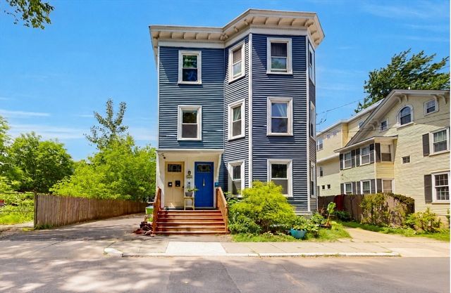 33 Plainfield 2, Boston, MA 02130