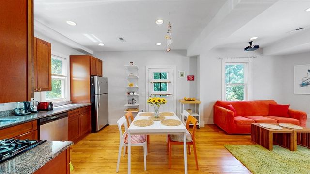 33 Plainfield 2, Boston, MA 02130