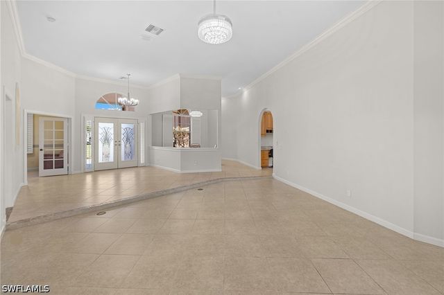 2035 Castle Garden LN, Naples, FL 34110